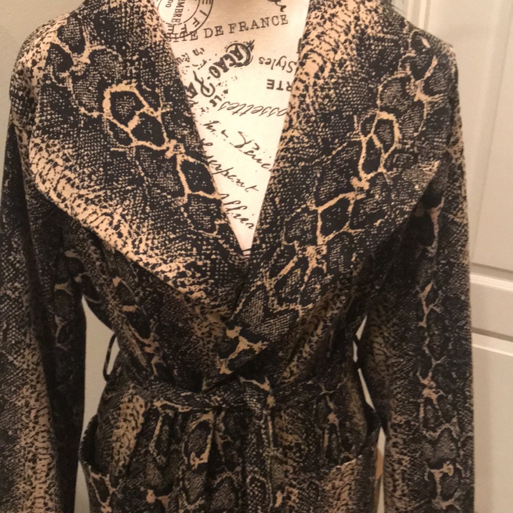 Trench  coat. Size Small